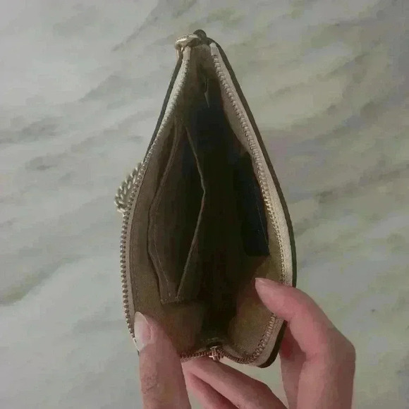 NWOT Coach X Jennifer Lopez Corner Zip Wristlet with NYC Skyline - Picture 5 of 8